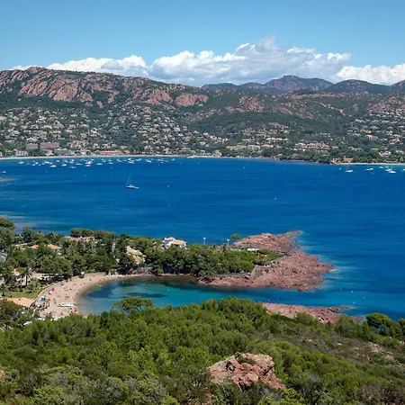 Apartamento Ideal Centre-ville St-raphael, Climatise, Proche Et Commerces, Balcon, Wi-fi, Parking Optionnel - Fr-1-466a-35