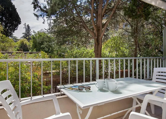 Lejlighed Ideal Centre-ville St-raphael, Climatise, Proche Et Commerces, Balcon, Wi-fi, Parking Optionnel - Fr-1-466a-35 *